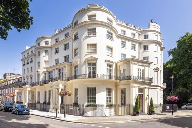 Gloucester Square, London, W2, photo 1