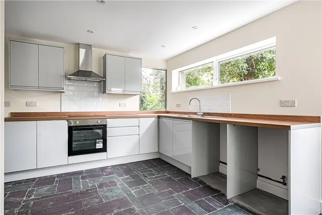 Hodgetts Lane, Burton Green, CV8, photo 1