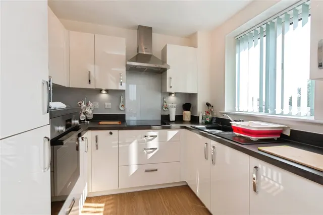 Shortwood Copse Lane, RG23, photo 3