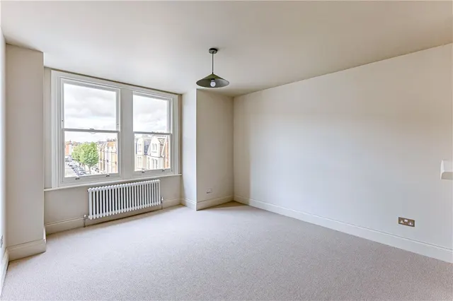 Photo 3 — Rostrevor Road, London, SW6