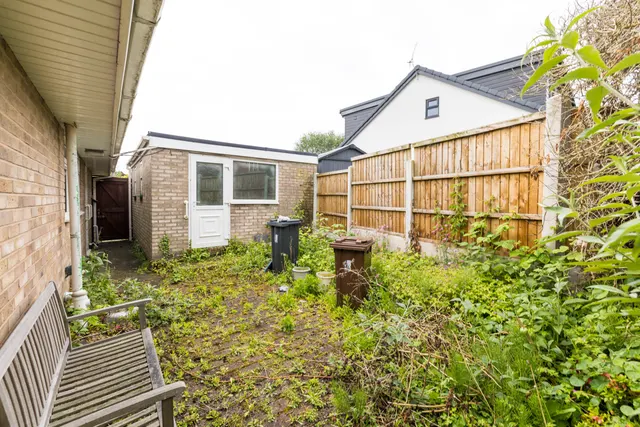 Ashbourne Avenue, Wigan, WN2, photo 2