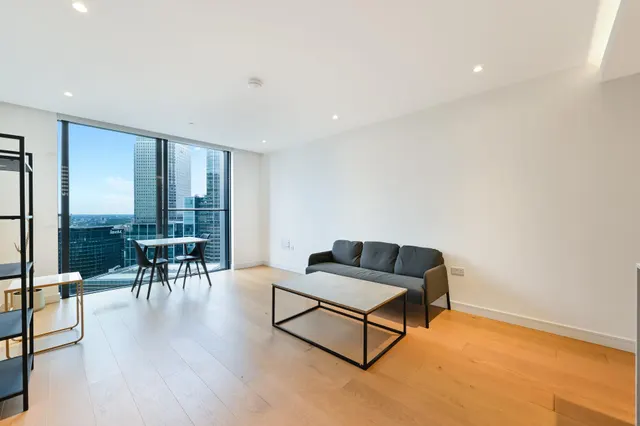 Marsh Wall, E14, photo 1