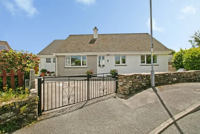 Rose Meadow, Stithians, TR3, photo 1