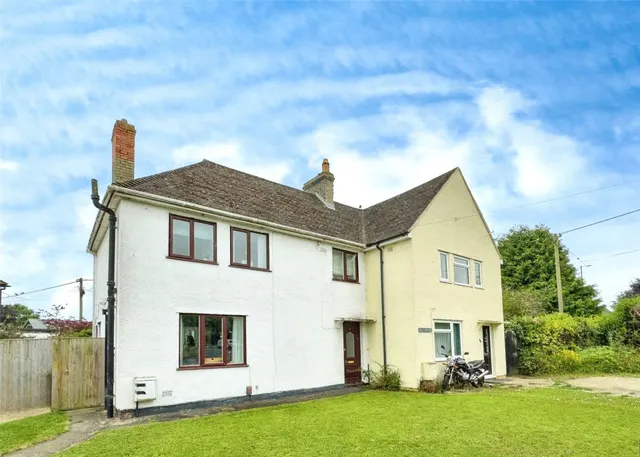 Brizewood, Carterton, OX18, photo 1