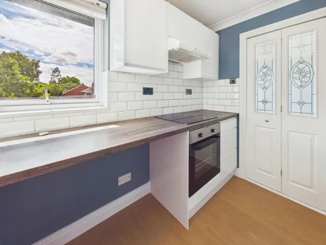 Photo 2 — Hartley Gardens, Tadley, RG26