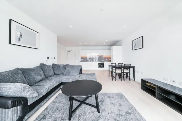 Flotilla House, Royal Wharf, E16, photo 2