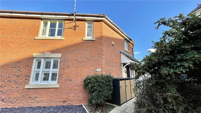 Lingfield Crescent, Stratford-upon-Avon, CV37, photo 1