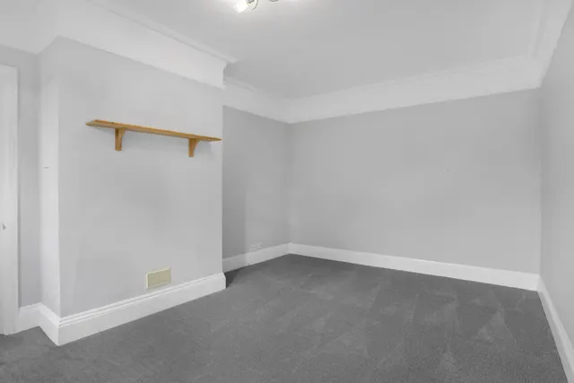 Photo 2 — Wherwell Rd, Town Centre, Guildford, GU2