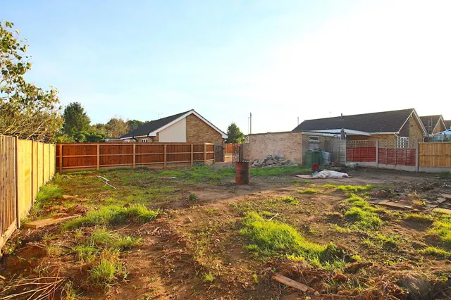School Close, Croft, LE9, photo 1