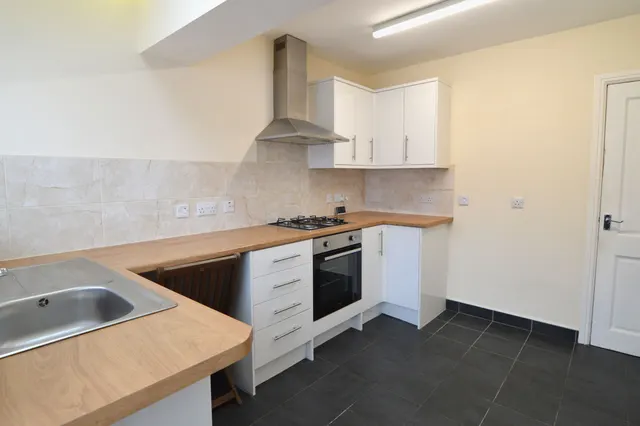 Belle Vue, Nuneaton, Warwickshire, CV10 7NP, photo 1