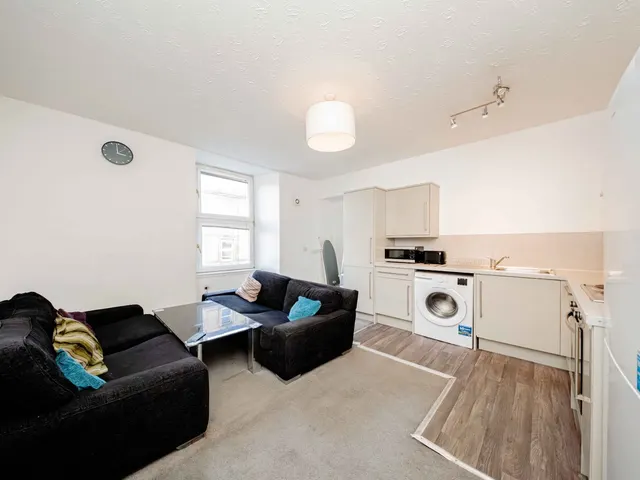 Arbroath Road, Dundee, DD4, photo 3