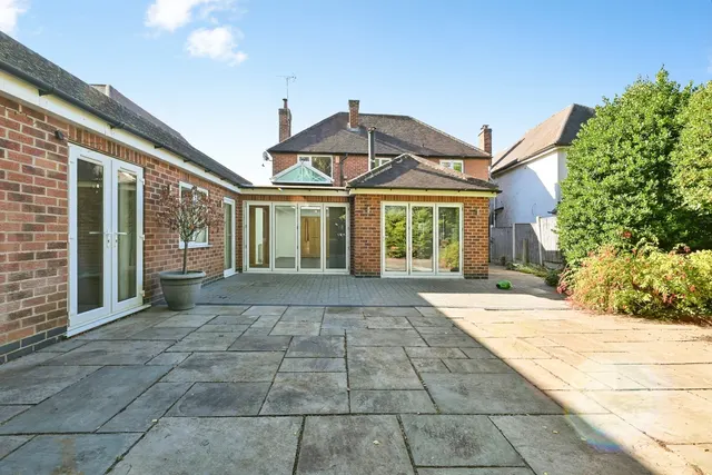 Wollaton Vale, Wollaton, NG8, photo 2