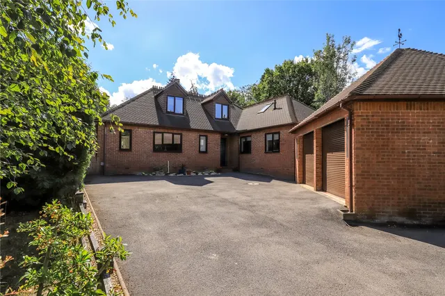 Whitchers Meadow, Alderbury, Salisbury, Wiltshire, SP5 3TL, photo 1