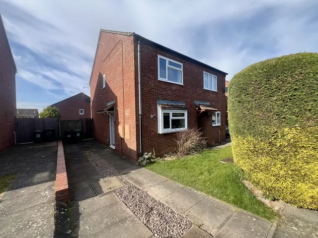 Redditch, B97, photo 1