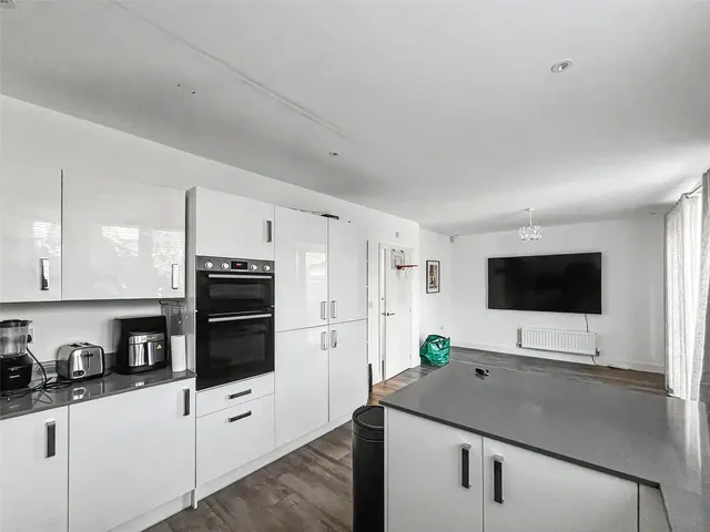 Photo 3 — Alder Grove, Shinfield, Reading, Berkshire, RG2 9RA