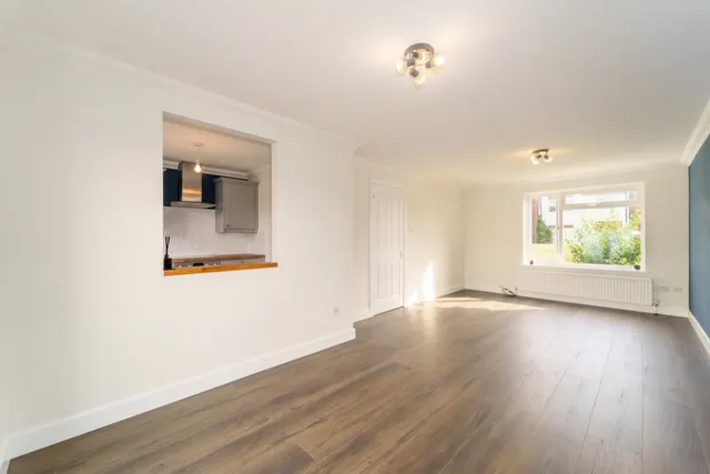 Mullens Road, Egham, photo 2