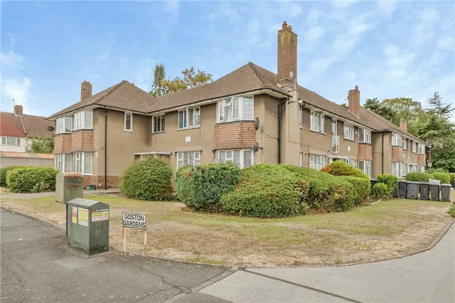 Goston Gardens, THORNTON HEATH, Surrey, CR7, photo 1
