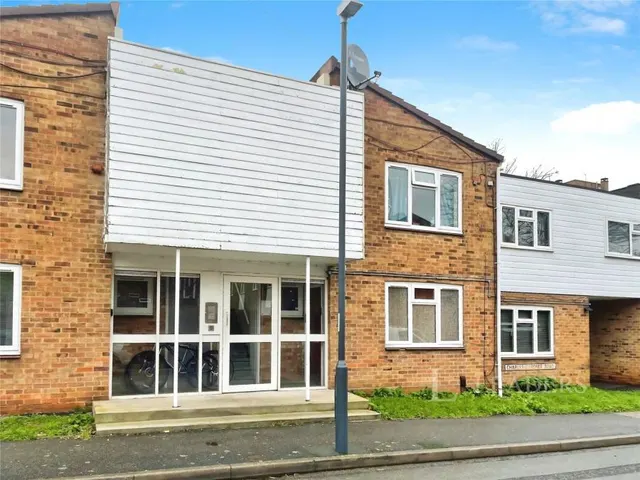 Charles Gardner Road, Leamington Spa, CV31, photo 1