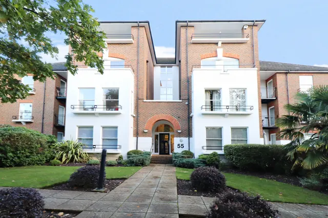 2 bedroom flat — Wooderson Court, 55 Rectory Road, BR3