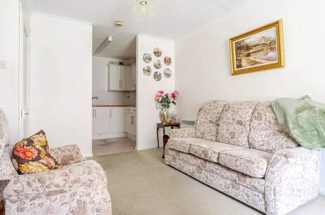 Hylton Road, Petersfield, GU32, photo 2