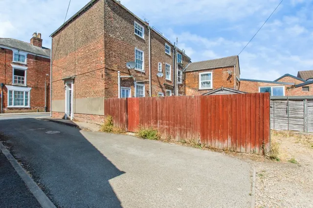 Albert Street, Holbeach, Spalding, Lincolnshire, PE12, photo 1