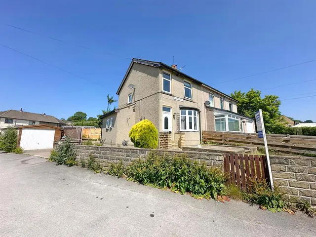 Hillcrest Avenue, Silsden, BD20 9NH, photo 1