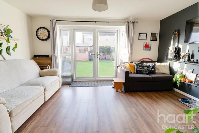 Blossom Crescent, Balby, DN4, photo 2