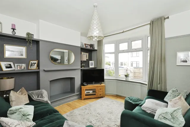 Photo 3 — Leyland Road, Harrogate