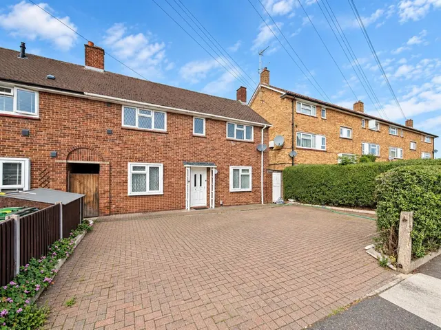 End Terrace, Stanwell, TW19, photo 1