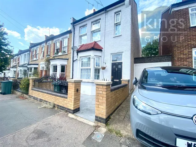 Newbury Road, London, photo 1
