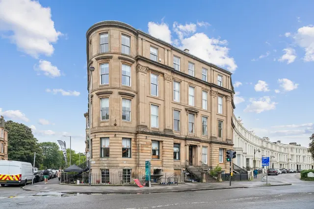 Royal Crescent, Glasgow, G3, photo 1