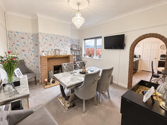 Photo 3 — Oakleigh Villa, Melbourne Road, Ibstock, LE67 6NN