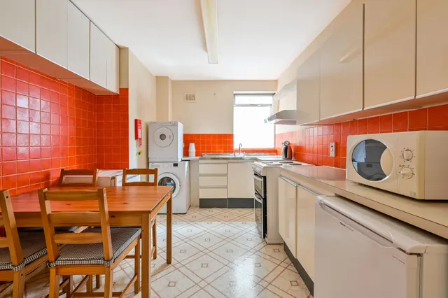 Photo 3 — 11 Riverdene Court, 21 Grove Road, Surbiton