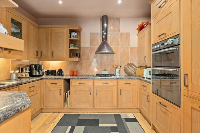 High Street, Walkern, SG2, photo 3
