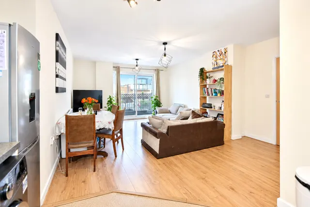 Oakwood Close, London, SE13, photo 3