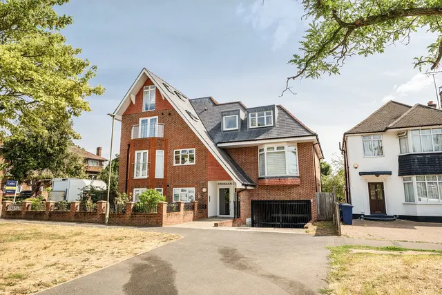 Crossan Court, Stonegrove, HA8, photo 1