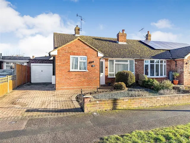 Field Way, Aldershot, Hampshire, GU12 4UG, photo 1