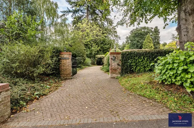 Weathercock Lane, Woburn Sands, MK17, photo 3