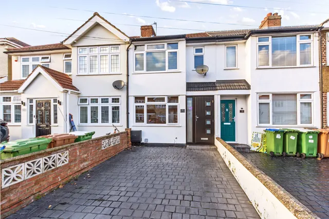 Cowper Close, Welling, photo 1