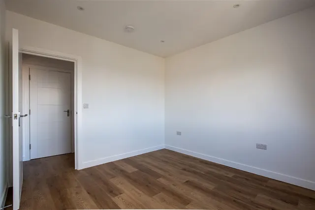 Photo 3 — Montague Road, Wimbledon SW19 1SY