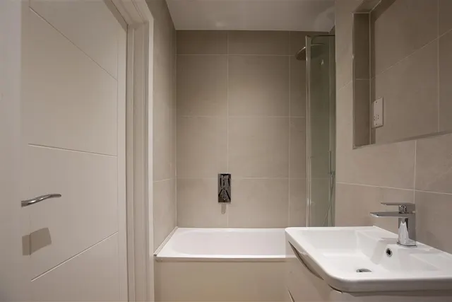 Photo 2 — Montague Road, Wimbledon SW19 1SY