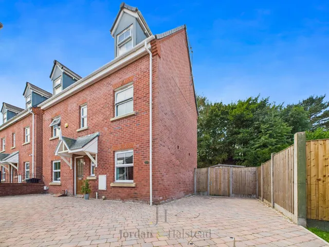 Photo 2 — Hornsmill Way, Helsby, Frodsham, Cheshire, WA6 0DE