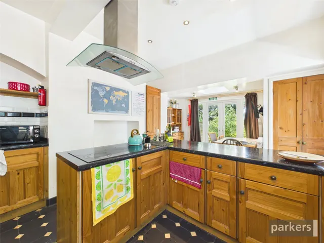 Church Road, Earley, RG6, photo 3