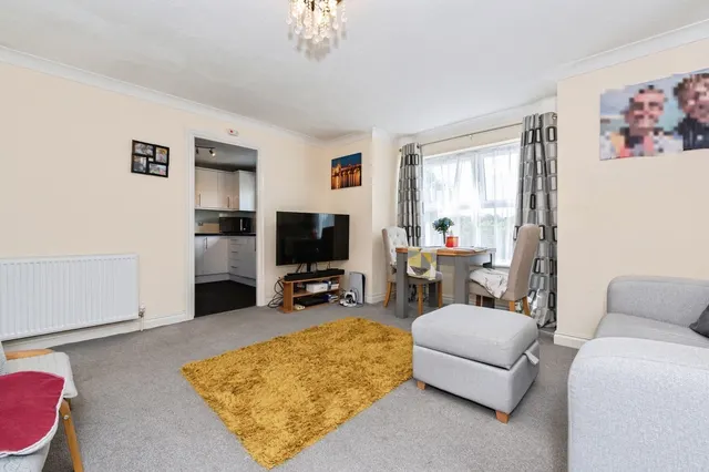 Mounts Road, Greenhithe, DA9, photo 2