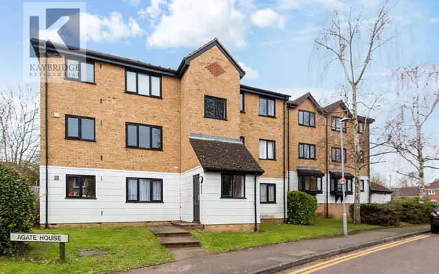 20, Agate House, Percy Gardens - KT4 7RX, photo 1
