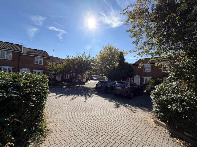 Firs Avenue, Friern Barnet, photo 2