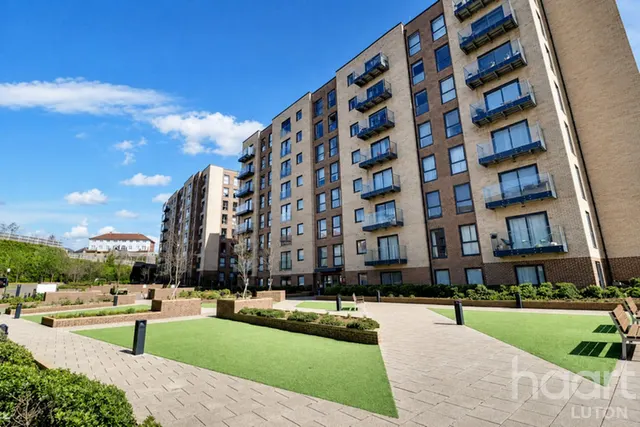 Ellesmere Court, Luton, LU2, photo 1
