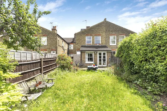 Photo 2 — Burntwood Lane, London, SW17