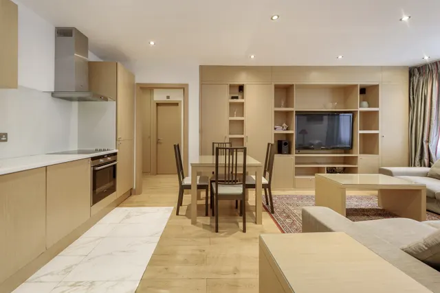 Brompton Road, London, SW3, photo 1