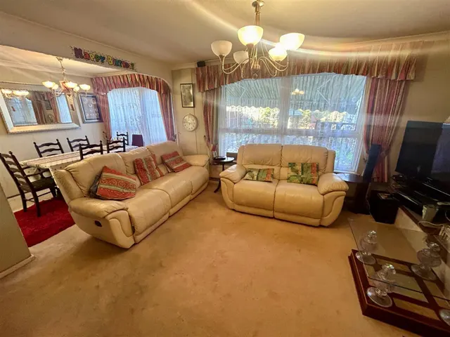 Winters Way, Waltham Abbey, photo 2